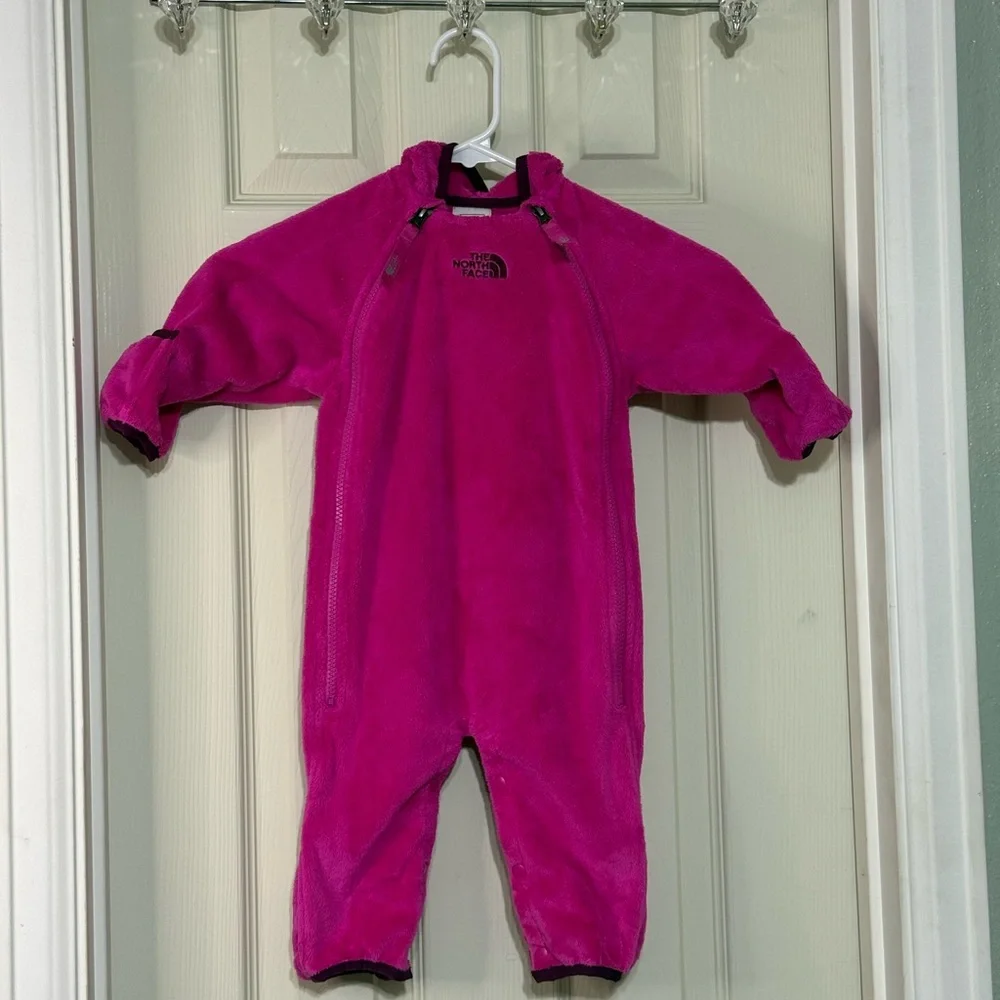 The North Face Fuchsia Pink Fuzzy Bunting One Piece Baby 3-6 Month